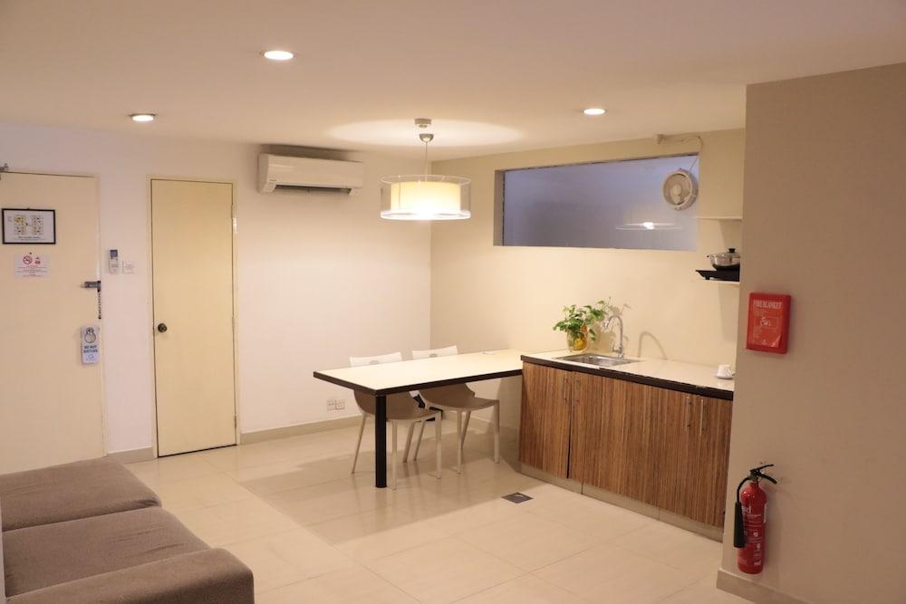 בנדר סרי בגאוואן Legallery Suites Hotel מראה חיצוני תמונה