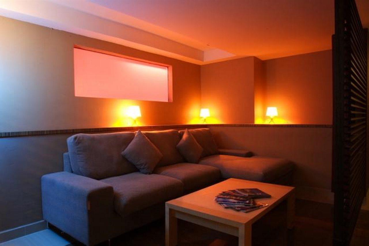 בנדר סרי בגאוואן Legallery Suites Hotel מראה חיצוני תמונה