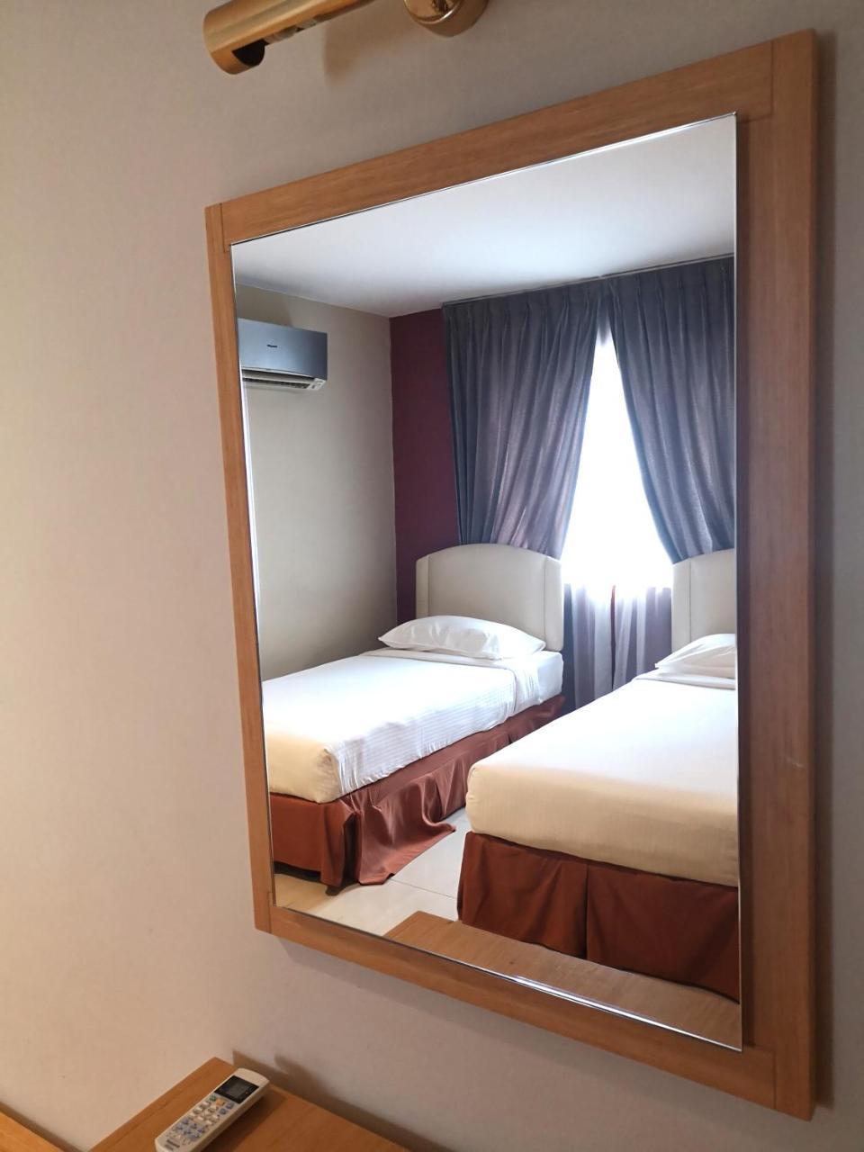 בנדר סרי בגאוואן Legallery Suites Hotel מראה חיצוני תמונה