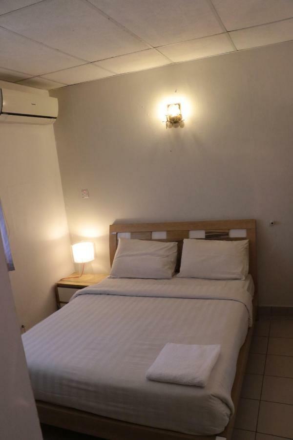בנדר סרי בגאוואן Legallery Suites Hotel מראה חיצוני תמונה
