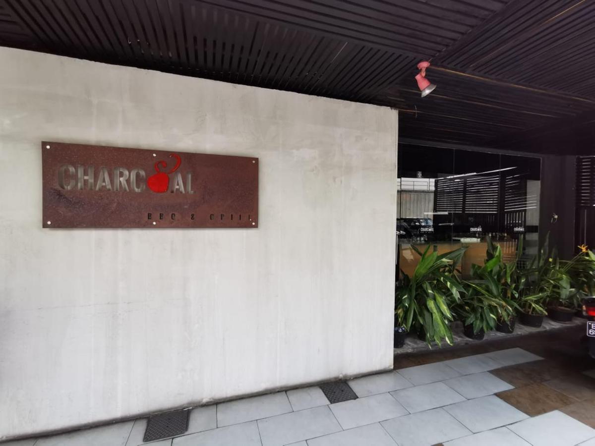 בנדר סרי בגאוואן Legallery Suites Hotel מראה חיצוני תמונה
